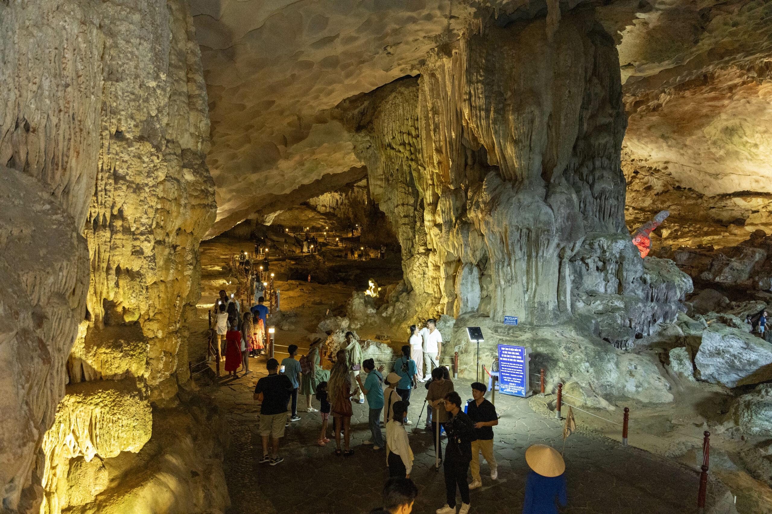 hang-sung-sot-ha-long
