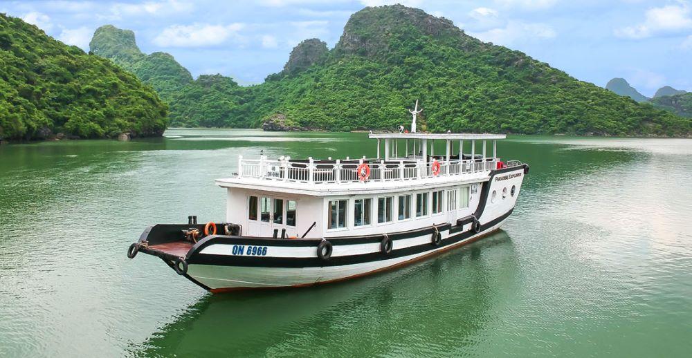 tau-go-tham-quan-vinh-ha-long